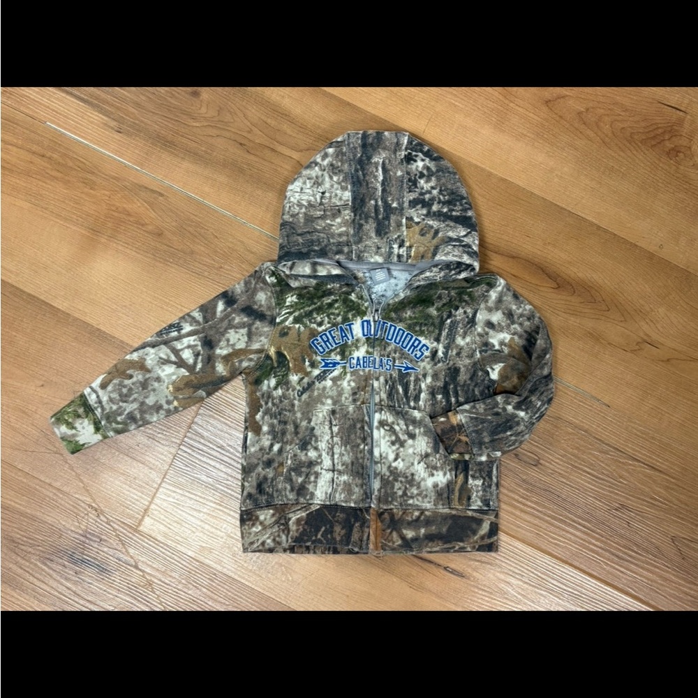 Cabela's Kids Green and Brown Camouflage Hoodie